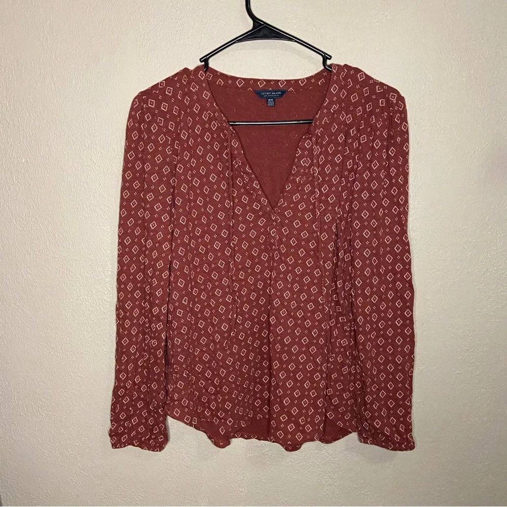 Women’s Lucky Brand Size Medium Blouse - Picture 1 of 4